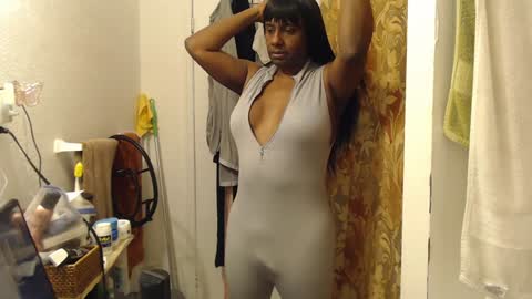 Monique Miles online show from February 8, 10:07 am