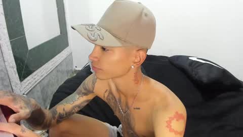 monkeyd_66 online show from January 28, 11:07 pm