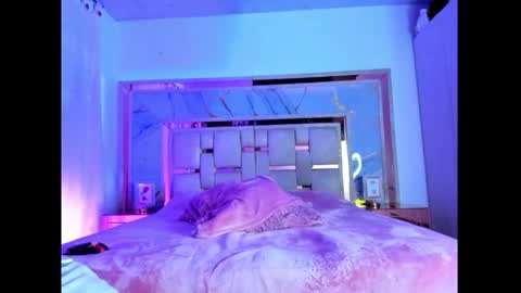 monky_0002 online show from March 9, 2:16 am