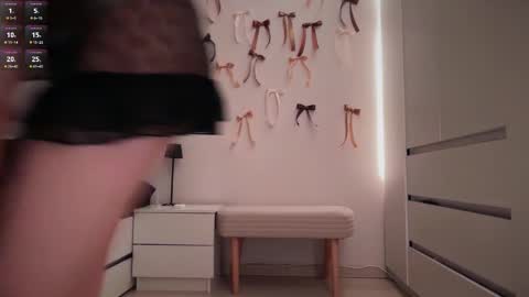 Mary online show from December 21, 11:38 am