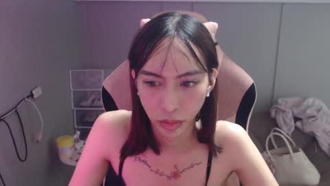 ELYSE A SIMPLE GIRL online show from February 17, 2:49 pm