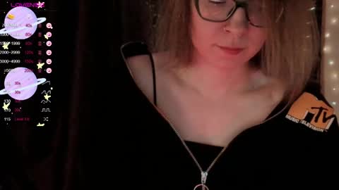 Roxy online show from April 13, 7:40 pm