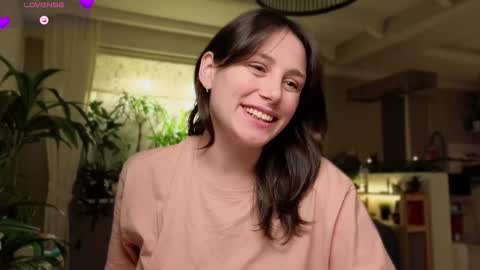 Luna  online show from December 12, 2:11 pm