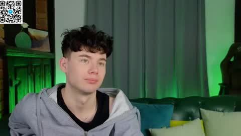 moon_gloww online show from February 28, 12:31 pm