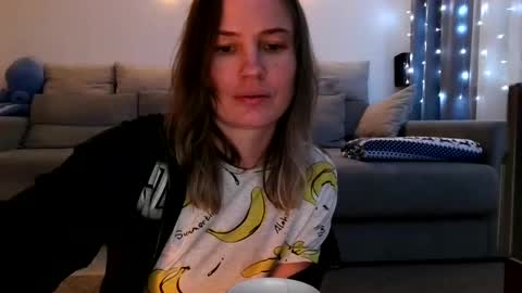 moon_lilithx online show from December 6, 2:11 pm