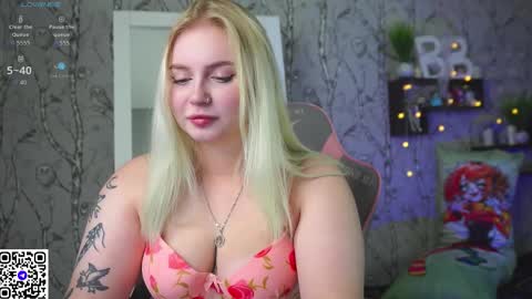 Emilia online show from December 15, 9:16 am