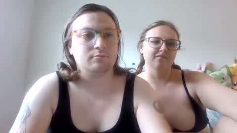 moonbeamsmischief online show from August 2, 6:10 pm