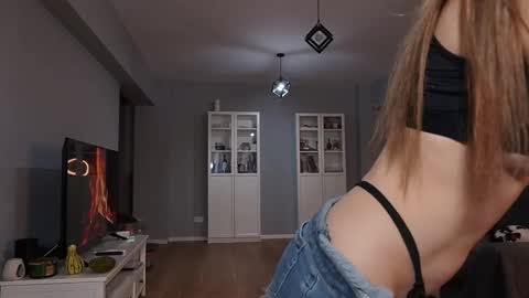 Anna online show from November 13, 5:43 am