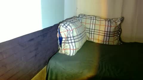 moon online show from October 25, 6:52 pm