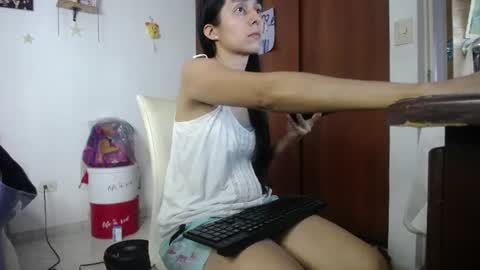 moonlunita online show from June 25, 8:36 pm