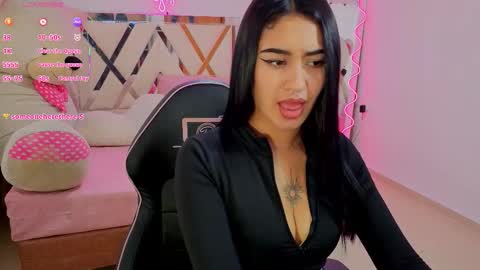 Snapshot of moonshine_tay chatting on September 17, 7:50 pm Moon online show from September 17, 7:50 pm
