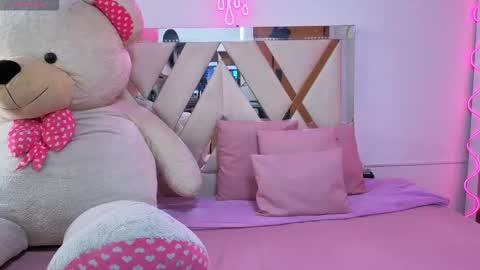 Snapshot of moonshine_tay chatting on September 13, 7:16 pm Moon online show from September 13, 7:16 pm