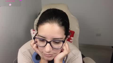 Moon Woman online show from December 15, 4:30 am