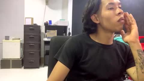 Andrew  online show from May 18, 1:37 am
