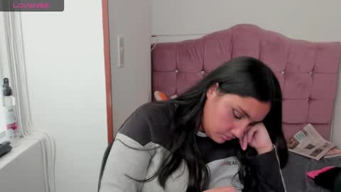 morena_rodriguez_9 online show from October 28, 7:26 pm