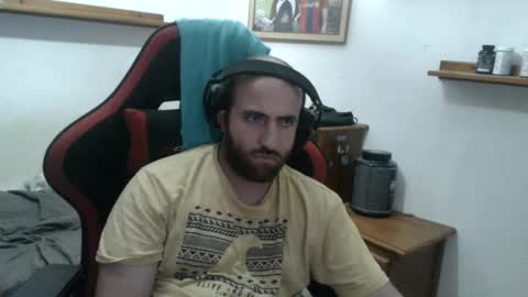 Snapshot of morenoch19 chatting on October 6, 7:31 pm alejo online show from October 6, 7:31 pm