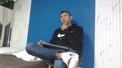 MORGAN AND MEGAN online show from January 9, 11:05 am