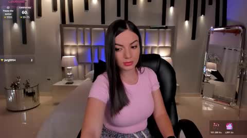 Morgan Hicks online show from December 5, 8:06 pm