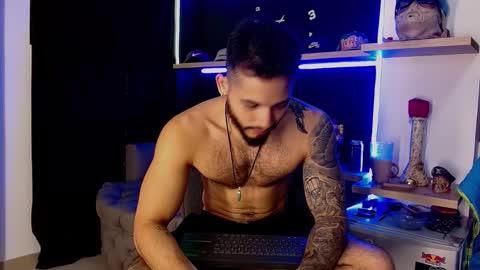 Snapshot of morgann_jones chatting on February 25, 2:36 am morgan online show from February 25, 2:36 am