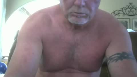 motorguy08 online show from October 23, 9:15 pm