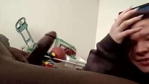 movesmoney030 online show from November 24, 7:12 pm