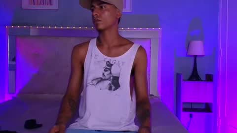 Snapshot of mowgli_ff chatting on October 19, 8:13 pm Mowgli online show from October 19, 8:13 pm