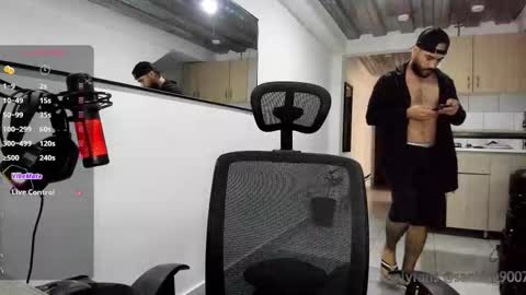 chris online show from October 12, 2:09 pm