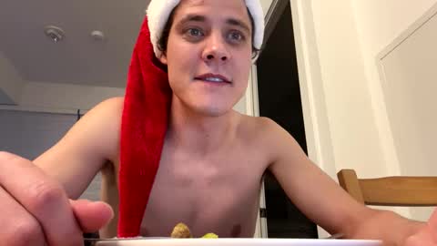 Snapshot of mr_deep1 chatting on December 6, 3:02 am James online show from December 6, 3:02 am