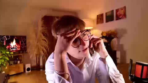 Mr Evans online show from September 12, 5:04 pm