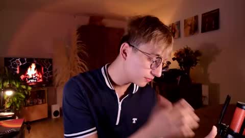 Mr Evans online show from September 21, 2:54 pm