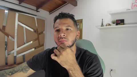 Snapshot of mr_mikee_ chatting on February 26, 3:03 am MIKEE online show from February 26, 3:03 am