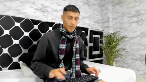 Mr Porn  online show from June 17, 2:00 pm
