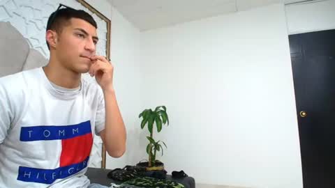 Mr Porn  online show from June 14, 8:16 am