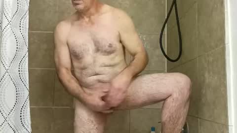 Snapshot of mrbothwayz chatting on October 14, 10:07 am mrbothwayz online show from October 14, 10:07 am