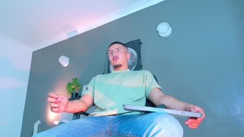 Snapshot of mrfox__ chatting on October 6, 7:31 pm Mr Fox online show from October 6, 7:31 pm