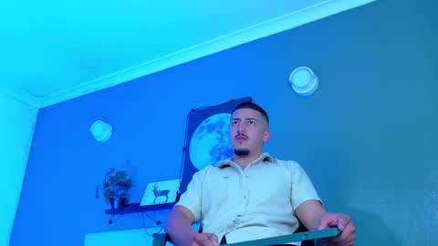 Mr Fox online show from December 15, 11:50 am