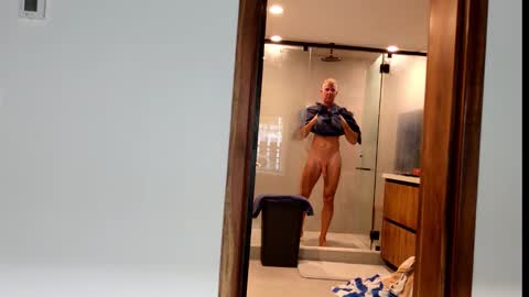 MrFunTimeforYou online show from February 11, 11:08 pm