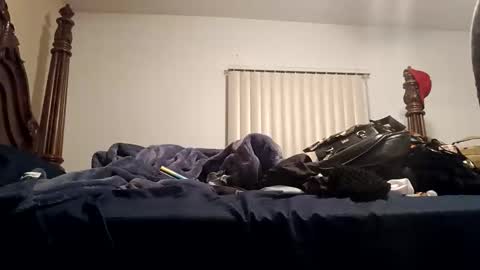 FRESH MEAT   TELL ME WHAT YOU WANNA SEE online show from November 9, 4:27 am