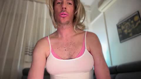 TaleOfLaura online show from April 10, 10:25 pm