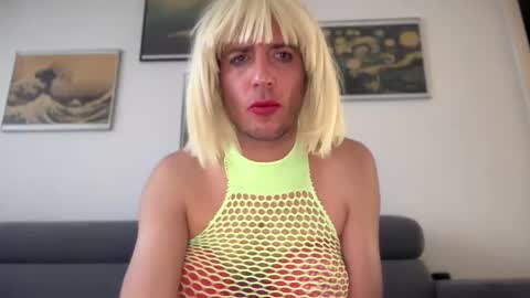 TaleOfLaura online show from January 20, 8:19 am