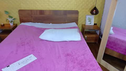 mrs_buttocks online show from March 4, 5:34 pm