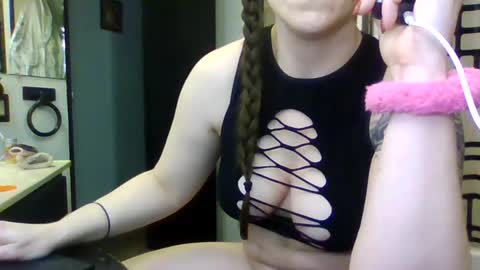 Mrstxoxo4594 online show from October 25, 11:38 pm