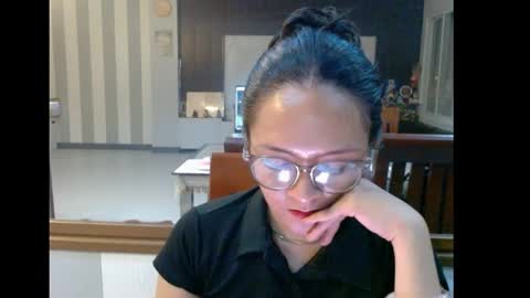 Ash online show from June 2, 9:33 am