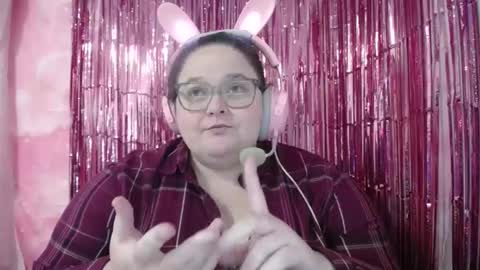 Snapshot of mscamirose15 chatting on October 17, 8:24 pm Ms. Cami Rose online show from October 17, 8:24 pm