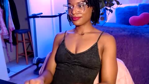 CocoSage online show from February 4, 9:08 pm