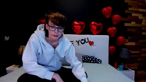 msrkestvel online show from March 6, 7:32 pm