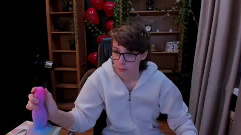 msrkestvel online show from March 7, 11:49 pm