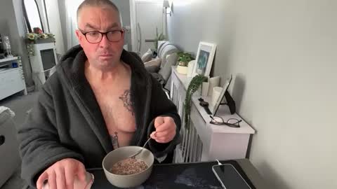 mtb1697 online show from April 9, 9:04 am