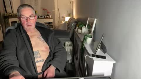 mtb1697 online show from February 8, 11:52 pm