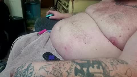 B-Lo Average Guy online show from November 10, 6:10 pm